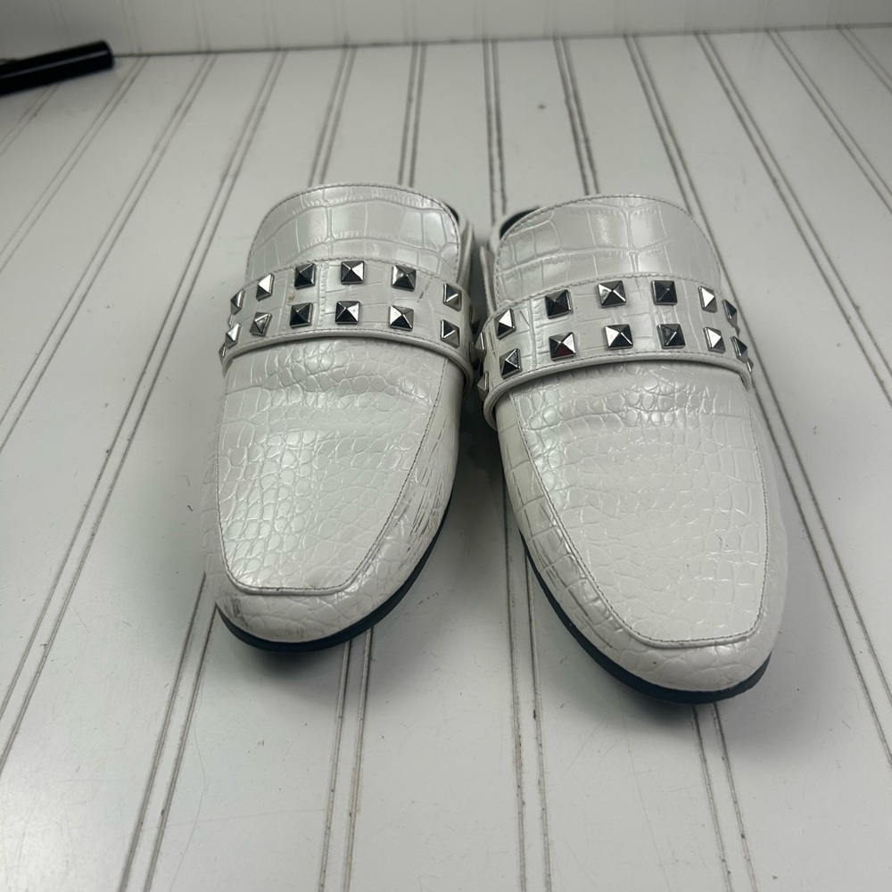Rampage White Studded Brady Slip-On Loafers Mules Womenโs Size 8.5M - Picture 11 of 11